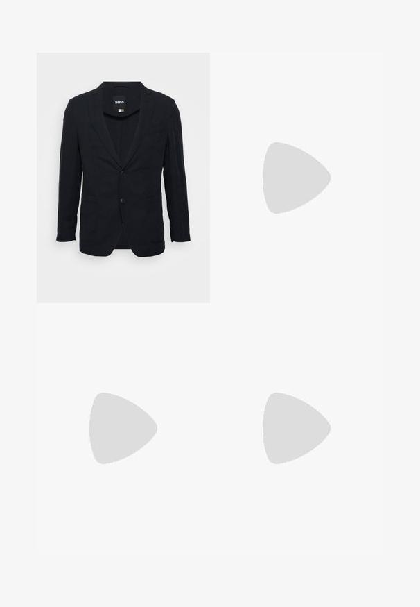 BOSS HANRY - Colbert - dark blue; Zwarte katoenen T-shirt met een ronde hals en korte mouwen. Heeft een losse pasvorm en een eenvoudig ontwerp zonder patronen of accenten.; Zwarte joggingsbroek van gladde stof. Kenmerkt zich door een elastische tailleband met een trekkoord, taps toelopende benen en geen zichtbare zakken. Eenvoudig ontwerp.; Zwarte leren sneaker met lage schacht, zwarte veters en off-white zool, weergegeven in zijprofiel op een witte achtergrond.