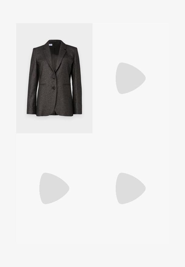 Marella SEME - Blazer - marrone; Camiseta de manga corta negra hecha de algodón suave, con un cuello redondo y un corte clásico. Textura suave, sin patrones ni adornos.; Pantalones de pierna ancha beige con una textura suave y un cinturón negro con un patrón de cocodrilo en la cintura. Diseño sencillo sin adornos adicionales.; Zapato de tacón alto de cuero blanco con punta afilada, correa en el tobillo y un delgado tacón de aguja. Textura lisa con un sutil acabado brillante.