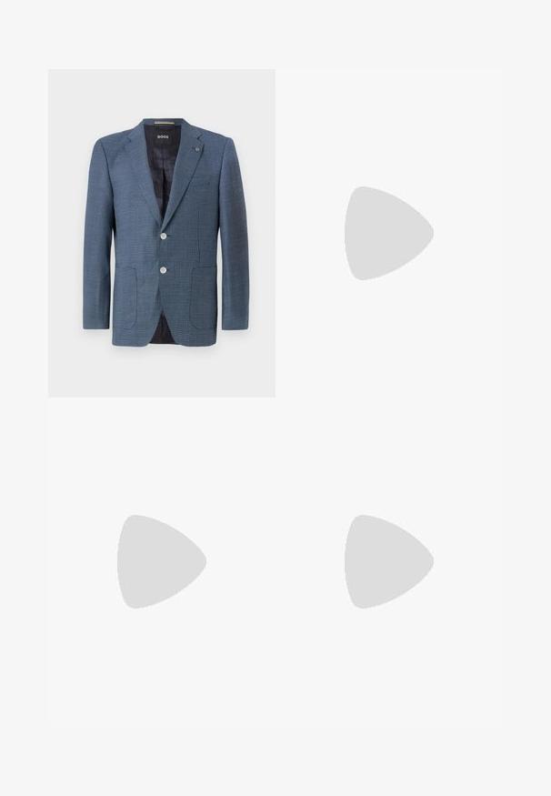 Blå mönstrad blazer med en texturerad tyg, två knappar, slagkrage och två framfickor. Har en foder inuti för ökad komfort.; Vit långärmad skjorta med knappar tillverkad av bomull, har en klassisk krage, framskjuta knappar och minimal sömnadsdetalj.; Mörkblå byxor tillverkade av ett strukturerat tyg, med raka ben, platt fram och två sidofickor. Inga synliga mönster eller dekorationer.; Svart läderskor med dubbla spännen, elegant silhuett och rund tå. Har en låg klack och en mjuk yta.