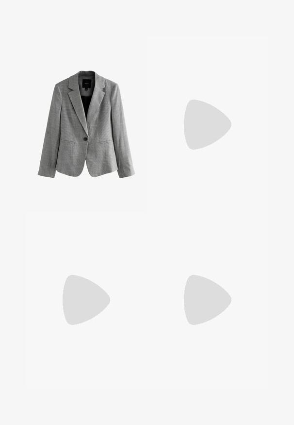 Next TAILORED SINGLE BREASTED PETITE - Blazer - grey; Svart bomullströja med korta ärmar, rund halsringning och avslappnad passform. Enfärgad design utan mönster eller dekorationer.; Bershka WIDE - Tygbyxor - black; Bershka Sandaletter - black
