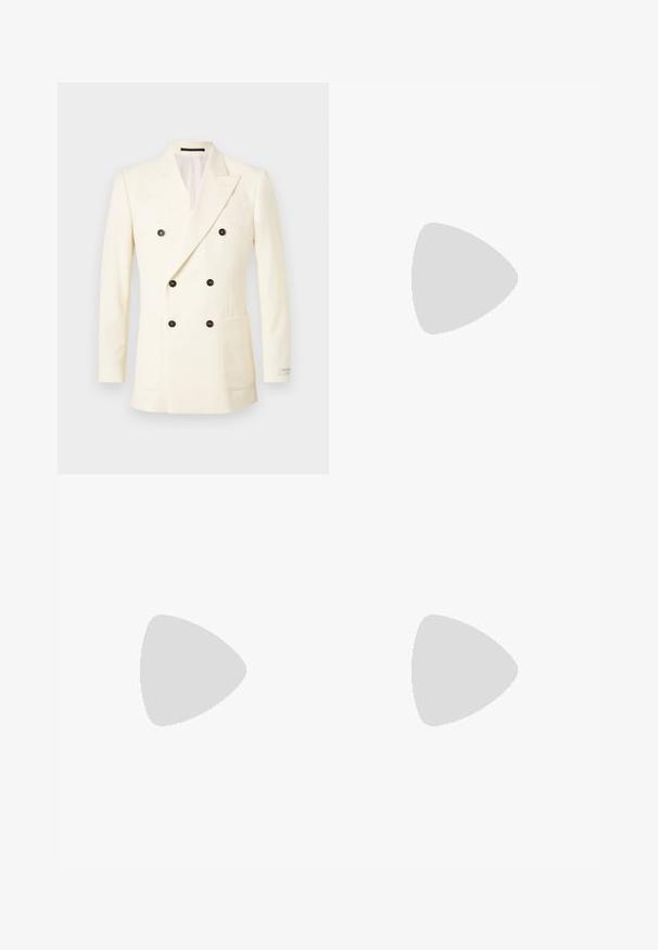 Διπλό κουμπωτό σακάκι σε κρέμε χρώμα με κάθετες ρίγες, διαθέτει μαύρα κουμπιά, κλασικές πέτες και πρακτικές πλαϊνές τσέπες.; Λευκό πουκάμισο με μ�ακρύ μανίκι, φτιαγμένο από βαμβάκι, με τσέπη στο στήθος με τονικό κέντημα, γιακά και κουμπιά στους μανικέτες.; Καφέ παντελόνι με ψηλή μέση από υφαντό ύφασμα. Διαθέτει φαρδιές καβάτζες και δύο μανίκια μπροστά για δομή. Καθαρή φινίρισμα χωρίς ορατό εξοπλισμό.; Μαύρες δερμάτινες μπαλαρίνες με λεία υφή, στρογγυλή μύτη και διακοσμητική ταινία πάνω από το επάνω μέρος. Χαμηλός καπιτώνας, μινιμαλιστικός σχεδιασμός.