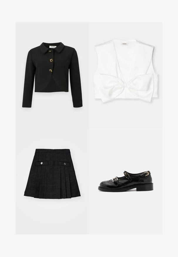 Schwarze, cropped Jacke mit rundem Kragen, vier quadratischen Knöpfen mit goldenen Akzenten und langen Ärmeln, aus einem glatten Stoff gefertigt.; Weißes, kurzes top mit tiefem V-Ausschnitt, breiten Schultern und einer großen Schleifen-Applikation vorne. Glatte, satinähnliche Textur.; Schwarzer gefalteter Rock mit subtilen Karomuster, zwei vorderen Klappentaschen, jeweils mit einem schwarzen Knopf gesichert, vor einem weißen Hintergrund präsentiert.; Schwarze Lederschuhe mit Broguedetails, ausgestattet mit zwei Schnallenriemen, einer abgerundeten Zehenpartie und einem flachen Absatz. Glatte Textur mit glänzendem Finish.