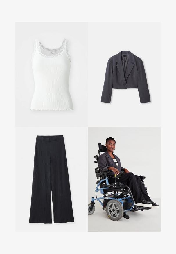 Zkrácený tmavě šedý blazer se strukturovaným límcem, jedním knoflíkem na zapínání a dlouhými rukávy. Světlá textilie s přední kapsou.; Bílý žebrovaný top bez rukávů s krajkovým lemem podél výstřihu a výstřihů na rukávu; detaily ve tvaru vlnky na spodním lemu; přiléhavý střih a lehký materiál.; Černé proužkované široké kalhoty s elastickým pasem položené na bílém pozadí.; Elektrický vozík s modrým rámem, černým sedadlem a šedými koly. Uživatel má na sobě šedý blazer a černé pruhované kalhoty, sedí sebevědomě.