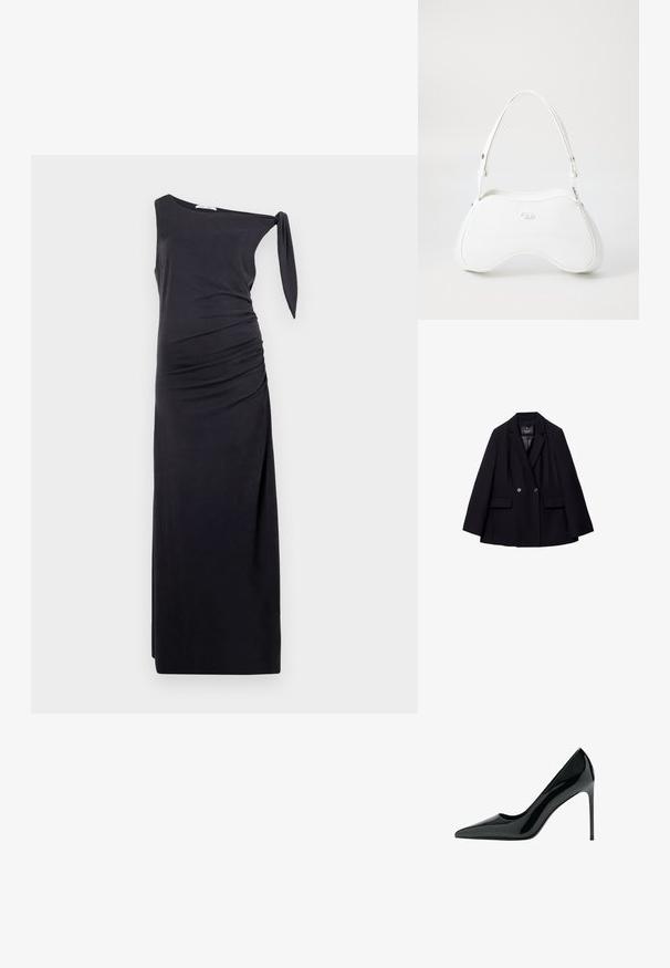 Černý dvouřadý blejzr vyrobený z hladkého materiálu. Obsahuje klopové límce, dvě přední kapsy a dva kulaté knoflíky.; Černé šaty na jedno rameno vyrobené z měkké tkaniny, s bočním řasením a detailem vázání na rameni. Dlouhý a přiléhavý střih.; Černé lakované střevíce na vysokém jehlovém podpatku s špičatou špičkou a hladkým, lesklým povrchem; vysoký, štíhlý podpatek; minimalistický design.; Bílá kabelka s hladkým, lesklým povrchem, zakřiveným tvarem a jedním nastavitelným popruhem. Na přední straně je vyražené logo.
