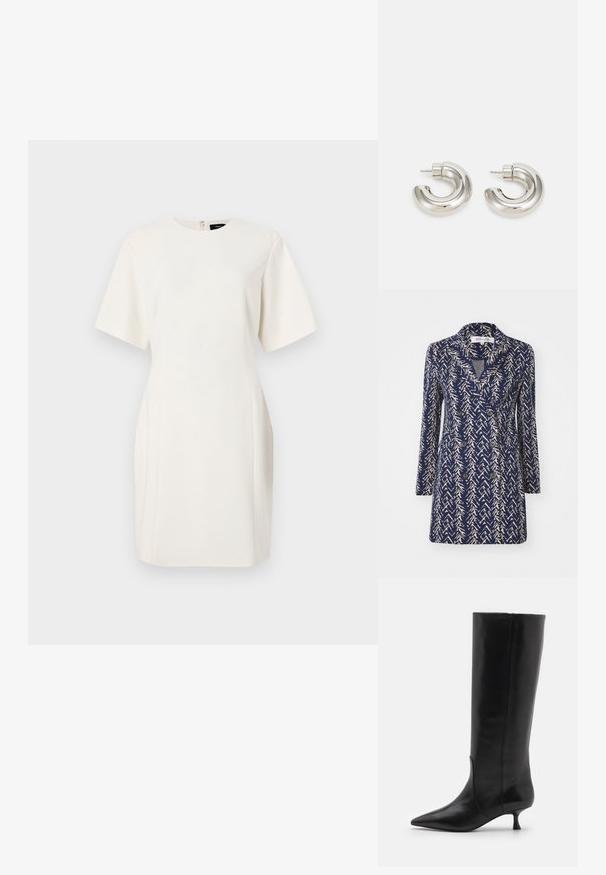 Námořnický modrý dvouřadý kabát s béžovým abstraktním vzorem, s klopami, dlouhými rukávy a dvěma předními kapsami. Měkká tkanina.; Bílé šaty s krátkým rukávem, kulatým výstřihem, rovného střihu, bočními kapsami a zapínáním na zip na zadní straně. Hladký, lehký materiál.; Stuart Weitzman BOOT - Vysoká obuv - black; Náušnice ve stříbrném odstínu ve tvaru hoop s hladkým, zakřiveným designem a texturovaným povrchem, které mají zapínání na hrot.