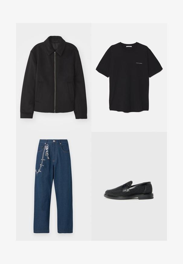 Casaco preto com fecho de correr, design ajustado, colarinho redondo e bolsos com fenda. Feito de um tecido liso e texturizado.; T-shirt preta de algodão com gola redonda, mangas curtas e impressão de logó tipo branca no lado esquerdo do peito. Design simples, de cor sólida.; Calças largas de ganga azul-escura com uma corrente com strass anexada no lado esquerdo e costuras laranja visíveis nos bolsos e na bainha.; Sandalha preta entrelaçada com um accento de couro liso na parte superior, design de biqueira redonda e sola de borracha de perfil baixo.
