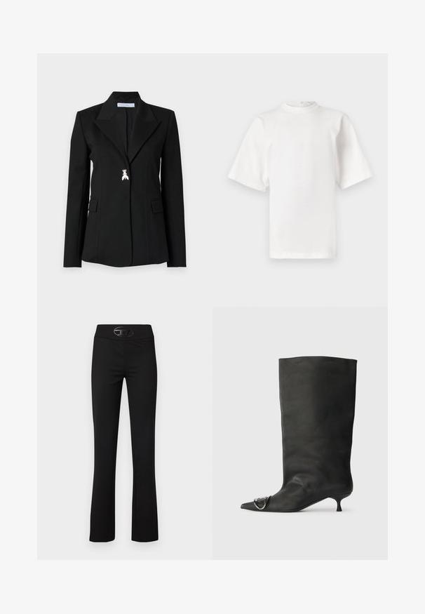 Patrizia Pepe JACKET - Blejzr - nero; Bílý krátký rukáv bavlněné tričko s vysokým výstřihem a rovnými liniemi. Žádné viditelné vzory ani akcenty. Švy na ramenou.; Černé široké kalhoty s hladkým, elastickým materiálem. Mají široký pas a lesklý černý logový detail na přední straně.; Černá kožená kotníková bota s špičatou špičkou, malým podpatkem a kovovým akcentem na špičce. Hladký, matný povrch po celém obvodu.