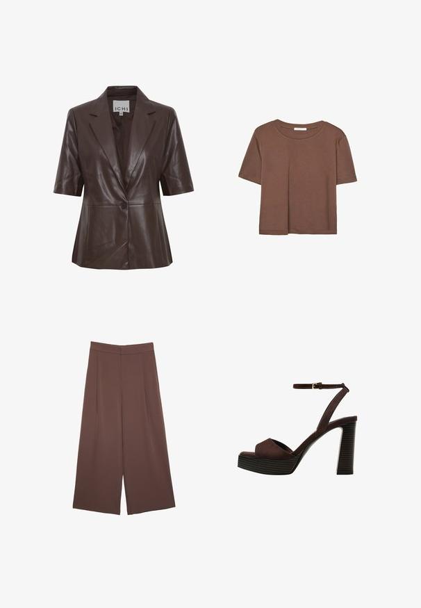 Ruskea nahkatakki lyhyillä hihoilla, kauluksessa on lovet, yksittäinen nappisulku ja sileä pinta. Yksinkertainen muotoilu puhtailla linjoilla.; Kahvinsävyinen lyhythihainen t-paita, joka on valmistettu pehmeästä kankaasta. Pyöreä pääntie ja rento malli. Ei näkyviä kuvioita tai koristeita.; Ruskeat leveälahkeiset housut, joissa on sileä pinta, korkea vyötärö ja etupleat. Kangas on kevyttä ja laskeutuu väljänä.; Ruske kožne sandale s visokom potpeticom, otvorenim prstima, podesivim kopčanjem oko gležnja i prugastim platformskim đonom.