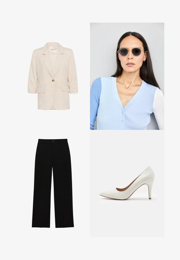 Lichtbeige linnen blazer met een notch-kraag, enkele knoopsluiting en gerimpelde 3/4 mouwen. Bevat twee voorkruiszakken.; Zwarte off-the-shoulder blouse met lange, geplooide mouwen en een taillering, gemaakt van lichtgewicht stof met een gladde textuur.; Zwarte, hoge taille, wijde broek gemaakt van een gladde stof, met een flatte voorkant, knoopsluiting en geen zichtbare zakken.; Witte laarzen van patenter leer met een scherp neus en een glad oppervlak, met een slanke hak en een lage uitsnede rond de opening.; Ronde zonnebrillen met donkere glazen en gouden montuur. Het model draagt een lichtblauwe, geribbelde cardigan met knopen en contrasterende witte mouwen.; Michael Kors polsbandje in beige gecoate canvas met een herhaald MK-logo patroon, gouden hardware en een afneembare kettingriem.