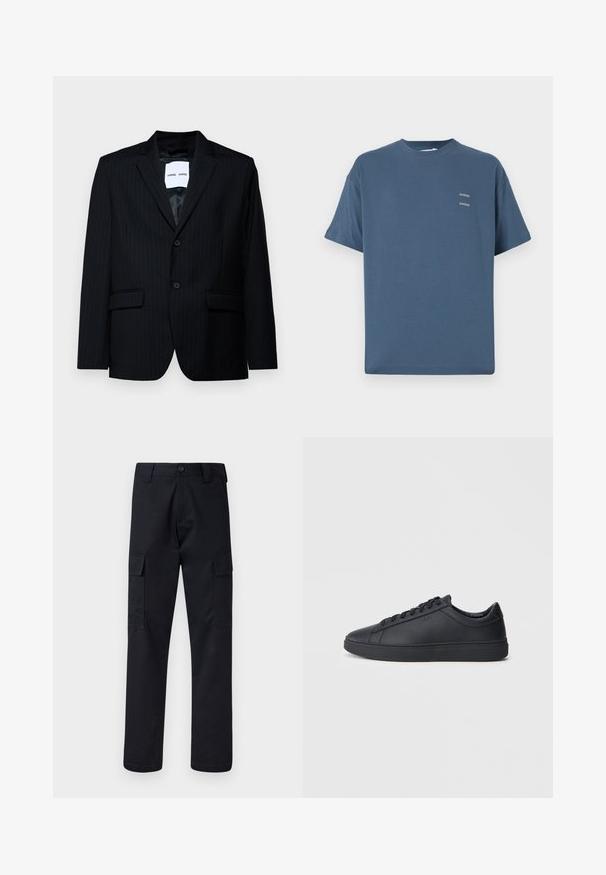 Zwarte pinstripe blazer van soepel materiaal, met een notch lapel, een sluiting met twee knopen en twee frontzakken. De binnenkant heeft een gladde voering.; Blauwe katoenen t-shirt met een klassieke ronde hals, korte mouwen, een ontspannen pasvorm en twee kleine bedrukte logo's op de borst. Soeple textuur.; Zwarte cargobroek van stevig materiaal, met een rechte pijp, twee zijzakken en een knoopsluiting bij de taille.; Zwarte sneakers van glad leer met een lage schacht, ronde neus en platte rubberen zool. Voorzien van veters en subtiele branding.