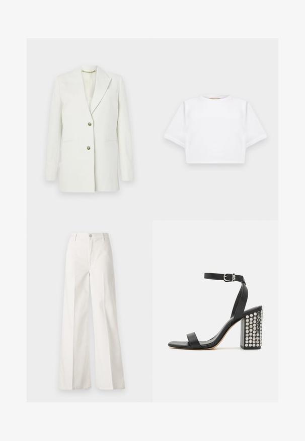 Weißer Blazer aus glattem Stoff; mit Reverskragen, zwei Fronttaschen und Knopfverschlüssen in Goldoptik. Einfaches, strukturiertes Design.; Beschnittenes weißes T-Shirt aus weichem Stoff, mit kurzen Ärmeln, rundem Halsausschnitt und gerippten Saumdetails. Einfaches und schnörkelloses Design.; Weiße weite Hosen aus Baumwolle mit glatter Textur. Sie verfügen über einen vorderen Knopf, einen Reißverschluss und ein Design mit vier Taschen.; Schwarze Ledersandalen mit Absatz und Knöchelriemen. Mit einer quadratischen Schuhspitze, glatter Textur und einem quadratischen Blockabsatz, der mit silbernen Nieten verziert ist.