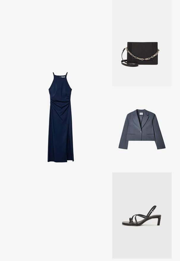 Skraćený šedý blazer z hladkej látky, ktorý má dve predné vrecká, jednocestné zapínanie na gombík a klopový límec. Vnútorné podšívka je viditeľná.; Námornícky modré šaty bez rukávov so priliehavým trupom, drapovanými bočnými detailmi a bočným rozparkom. Hladká látka a zips na zadnej strane.; Čierne sandále na vysokom podpätku so štvorcovou špičkou a nízkym blokovým podpätkom. Obsahujú viacero tenkých popruhov a nastaviteľný členkový popruh. Vyrobené z hladkej kože.; Čierna kožená crossbody taška s hladkou textúrou, obdĺžnikovým tvarom a kovovým reťazovým detailom na prednej strane. Súčasťou je nastaviteľný popruh.