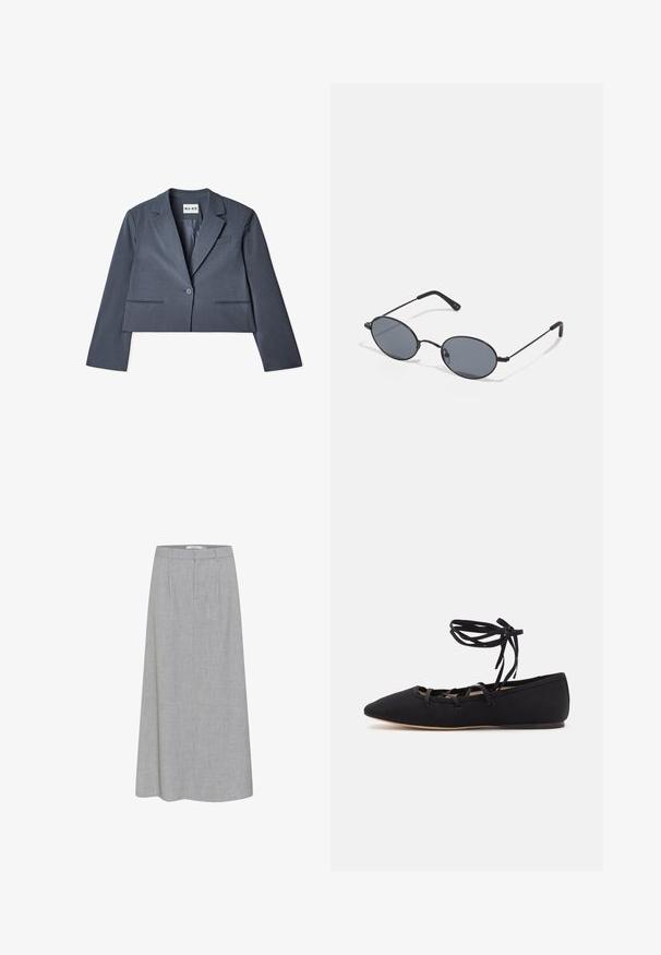 Blazer grigio tagliato realizzato in tessuto morbido, con due tasche frontali, chiusura con un solo bottone e rever a punta. Fodera visibile all'interno.; Top bianco a maniche lunghe realizzato in tessuto morbido e liscio. Presenta un collo a giro e una vestibilità slim con dettagli di cucitura minimi.; Gonna grigia di lunghezza ginocchio con una texture liscia e un sottile motivo mélange. Presenta una parte anteriore piatta con pieghe e una vita sagomata.; Loeffler Randall LOUISA LACE UP BALLET FLAT - Ballerine con cinturino - black; Occhiali da sole ovali neri con lenti scure e montatura in metallo sottile. Presentano aste slanciate con una leggera curva alle estremità.; Quattro anelli in argento con disegni diversi: banda attorcigliata, curve sovrapposte, cristalli delicati e una banda liscia con piccoli dettagli.