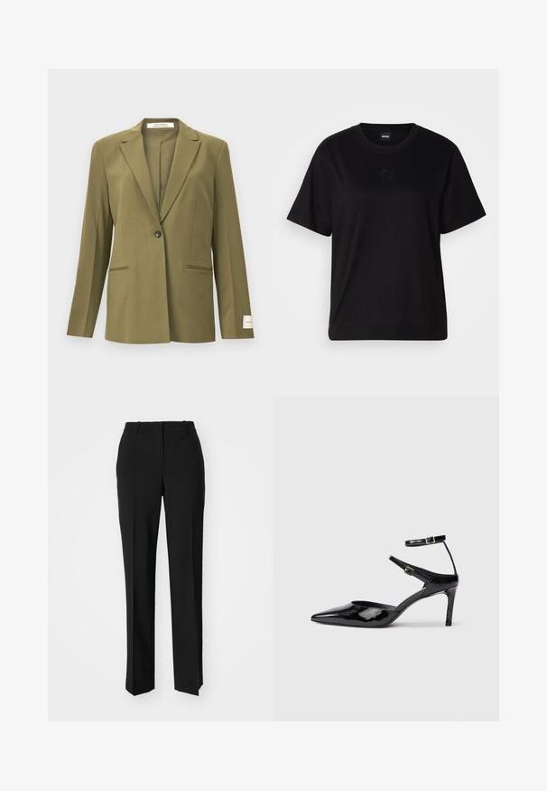 Blazer verde oliva realizzato in tessuto liscio, con revers a punta, chiusura a un bottone e due tasche anteriori con cuciture a contrasto.; Maglietta in cotone nera con scollatura tonda, maniche corte e logo ricamato sul petto. Design semplice e vestibilità rilassata senza motivi.; Pantaloni neri su misura con un design a gamba dritta, caratterizzati da una texture liscia e pieghe ben definite sul davanti. Senza hardware visibile.; Décolleté in pelle eco-patent nera con punta affilata, cinturini alla caviglia regolabili e tacco sottile. Texture liscia con una finitura lucida.
