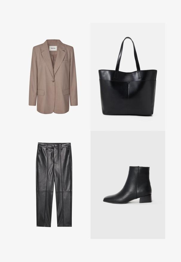 Lys brun blazer laget av teksturert stoff. Har en notched krage, enkelt knappelukke, to frontlommer og en enkelt brystlomme.; Hvit kortermet t-skjorte laget av bomull. Har en avslappet passform med rund halslinning og lett senkede skuldersømmer. Ingen mønstre eller detaljer.; Sorte lærbukser med en glat tekstur, der har en lige pasform, to forlommer og synlige sømdetaljer.; Svarte lær ankelsko med spiss tå og lav blokkhæl, med en glatt tekstur og minimalistisk design.; Svart lær toteveske med to lange håndtak, en glatt tekstur og en strukturert form. Har en frontlomme for ekstra oppbevaring.