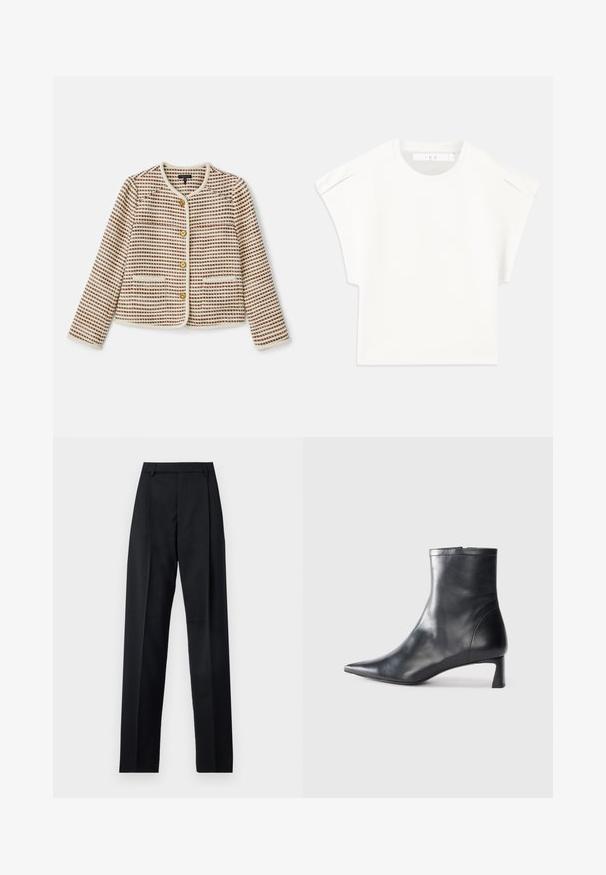rag & bone MIRABELLE JACKET - Blazer - ivory; T-shirt blanc rectangulaire à manches courtes. Fabriqué en tissu lisse, avec un col rond et des accents subtils aux épaules. Design simple.; Pantalon noir en tissu lisse avec taille haute, jambes larges, plis à l'avant et passants de ceinture classiques. Pas de poches latérales visibles.; Bottine en cuir noir avec un bout pointu et un design épuré. Présente un petit talon et une fermeture éclair à l'arrière. Texture lisse.