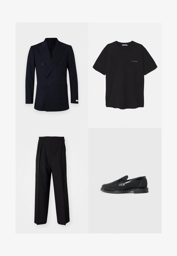 Navy blazer met dubbele rij knopen en verticale streepdessin, voorzien van twee voorzakken, brede kraag en zwarte knopen.; Zwarte katoenen T-shirt met een ronde hals, korte mouwen en een witte logo-print op de linkerkant van de borst. Eenvoudig, effen kleur ontwerp.; Zwarte geplooide broeken met een rechte, brede pijpontwerp. Gemaakt van soepele stof, met een knoopsluiting en riemlussen.; Zwartegeweven instap schoenen met een glad leren accent aan de bovenkant, een ronde neusontwerp en een laag profiel rubberen zool.