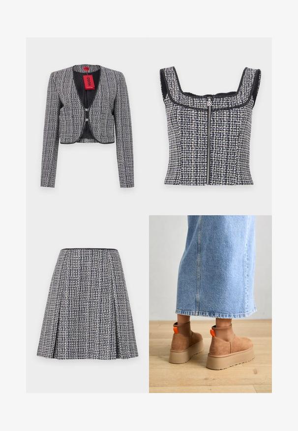 Zkrácená bunda z tkané námořnické modré a bílé látky. Má zaoblený výstřih, zapínání na háček vpředu a dlouhé rukávy. Obsahuje štítek.; Námořnický a bílý kostkovaný crop top se čtvercovým výstřihem, bez rukávů a předním zipem s označeným táhlem.; Námořnická kostkovaná sukně se strukturovaným vzorem, rozšířenou siluetou a záhyby. Pas je černý, což zdůrazňuje design sukně.; Hnědé semišové platformové boty s elastickými bočními panely a oranžovými poutky, spárované s sukní z jasného denimu ke kolenům na dřevěné podlaze.