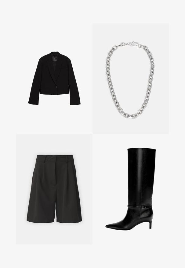 Kurzes schwarzes Blazer aus glattem Stoff, mit einem einzelnen Knopfverschluss, Reverskragen und einer Brusttasche in minimalistischer Gestaltung.; Schwarzes Tanktop aus Baumwolle mit rundem Halsausschnitt und weiten Armöffnungen. Glatte Textur mit genähten Säumen. Klassisches, minimalistisches Design.; Schwarze Shorts mit maßgeschneidertem Design, vorne mit Falten, breitem Bund und glatter Textur. Keine sichtbaren Taschen.; Schwarze Lederstiefel bis zum Knie mit spitzer Zehe und kleinem Absatz. Verfügt über einen schmalen Riemen mit einer metallischen Schnalle am Knöchel. Glatte Textur.; Silberfarbener Kettenhalsband mit ovalen Gliedern und einem Karabinerverschluss, flach auf einem weißen Hintergrund ausgelegt.
