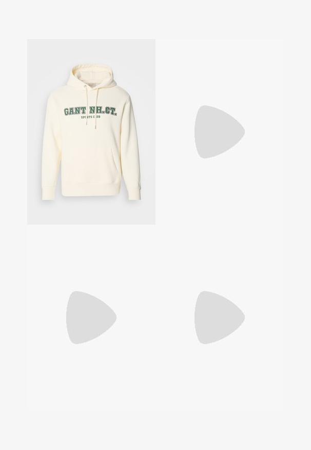 Cremfarbener Hoodie mit Kängurutasche, Kapuze mit Kordelzug und grüner Aufschrift "GANT NH. CT." und "SPORTS CLUB" auf der Vorderseite.; Marineblaues kurzärmeliges Hemd aus Baumwollstoff mit einer Tasche und kleinem Logo sowie einem Kentkragen mit Knopfverschlüssen.; Beige, weit geschnittene Hosen aus einer Baumwollmischung. Mit einem Knopfverschluss und Gürtelschlaufen. Glatte Textur mit minimalen Nähten.; Weiße Sneakers mit beigen Wildleder-Akzenten und hellen Gummisohlen; verfügen über ein Low-Top-Design und eine strukturierte Oberflächenverarbeitung.