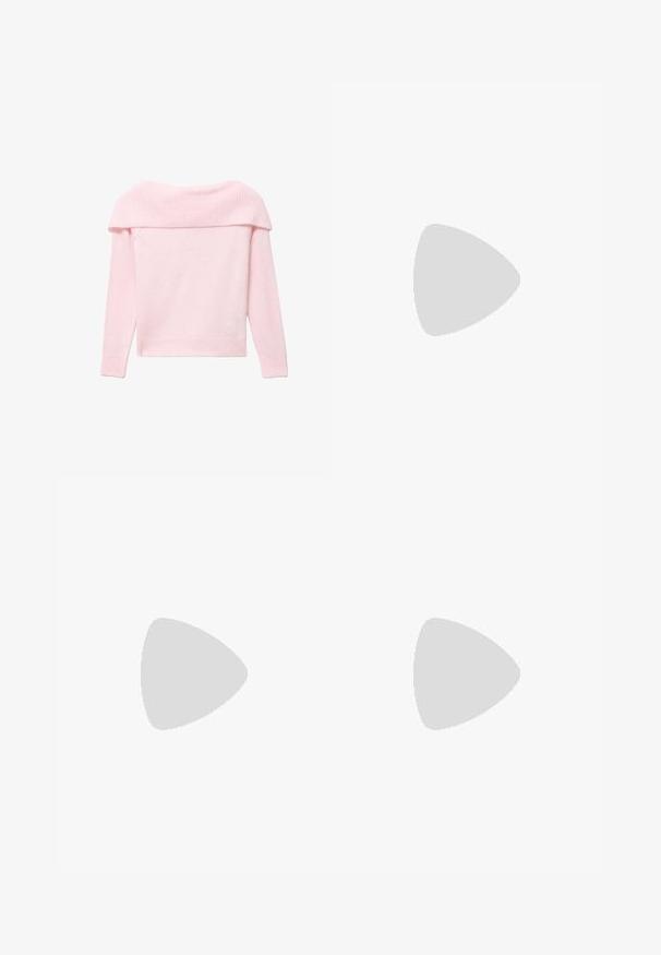 Maglione a maglia di un rosa chiaro con colletto a coste sceso sulle spalle, maniche lunghe e orlo inferiore aderente. Texture morbida in tutto il capo.; Calliope Pantaloni - var blu notte; Stivale alla caviglia in suede beige con suola platform, punta rotonda e dettagli di cucitura; presenta un inserto sul retro per una facile calzata.; Due satin scrunchies, uno bianco e uno nero, caratterizzati da un design arricciato e una texture liscia, mostrati su uno sfondo bianco semplice.