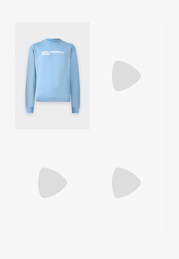 Sweat à capuche bleu en mélange de coton, avec un col rond, des manches longues et un texte imprimé en blanc "KARL LAGERFELD JEANS" sur le devant.; Jean en denim bleu avec une coupe droite, un design à cinq poches, des coutures discrètes et une fermeture à bouton à la taille.; Sneaker blanche avec une tige en cuir lisse et un profil bas. Présente un bout arrondi, six œillets et une semelle en caoutchouc texturé.; Malette en cuir bleu marine foncé avec deux poignées supérieures et une sangle détachable. Présente une finition texturée, des coutures verticales et un détail de logo.