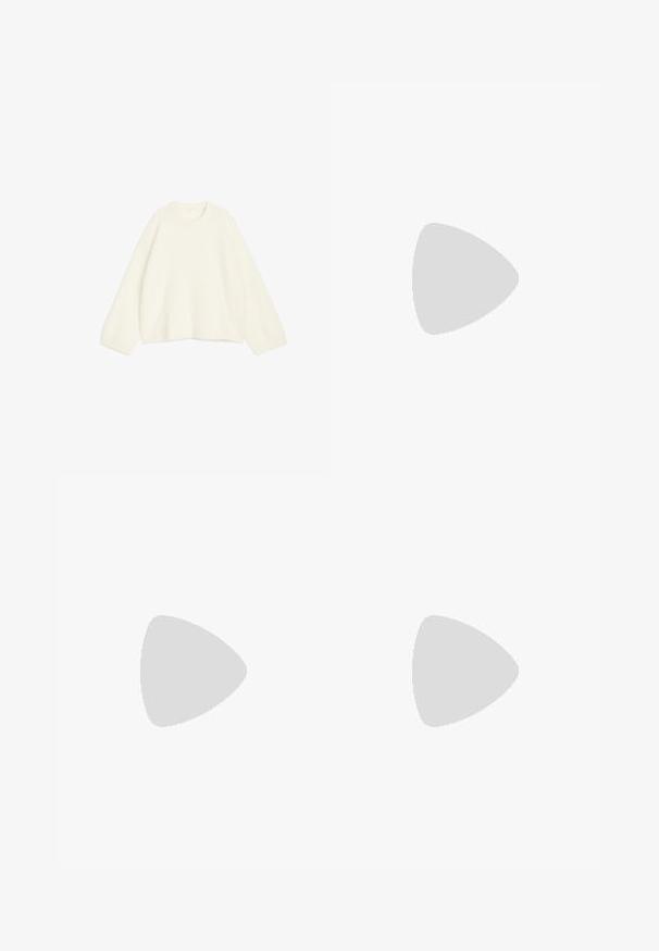 Chunky Strickpullover in Off-White, mit Rundhalsausschnitt, langen Ärmeln und lockerer Passform, aus weichem, strukturiertem Stoff.; Schlichtes weißes T-Shirt mit kurzen Ärmeln und Rundhalsausschnitt in schlanker Passform, flach vor einem weißen Hintergrund präsentiert.; Weite Hosen in off-white, hergestellt aus einem weichen Stoff mit einer strukturierten Oberfläche. Mit Frontfalten und einem kleinen Metallschriftzug.; Braune Lederbootsschuhe mit einer abgerundeten Zehe, gestickten Details, kontrastierender beigefarbener Sohle und Metallösen für die Schnürsenkel. Zeitloses Design.