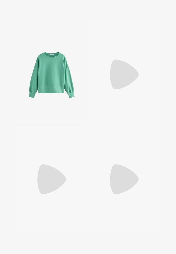 Hanorac verde realizat din material fleece, cu guler rotund, mâneci lungi și un design scurt, cu manșete și tiv din material rib.; Pantaloni largi din denim bej deschis, cu închidere prin buton, cinci buzunare și o textură netedă. Design simplu și modern.; Botină din suede maro, cu vârful rotund și căptușeală moale, având o talpă plată din cauciuc și detalii minime de cusătură.; Next FASCINATOR HEADBAND - Accesoriu de styling pentru păr - green