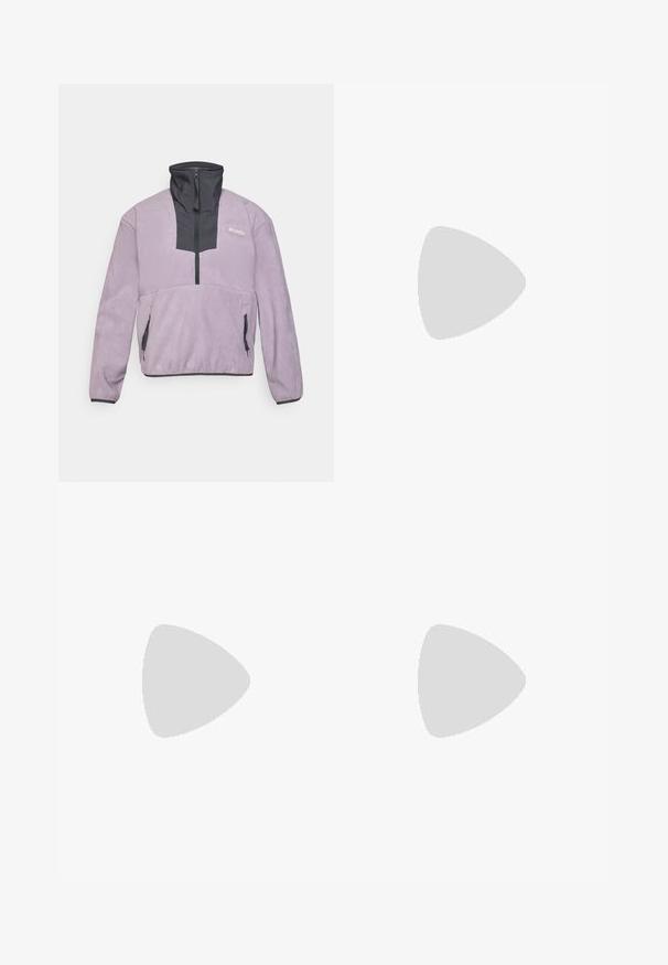 Pullover de fleecy lavanda com fecho de zíper preto de um quarto, gola alta, bolsos laterais com zíper e logo da Columbia no lado esquerdo do peito.; Camisa de mangas longas cinza escuro com um gráfico de árvores vermelhas e montanhas; logótipo "COLUMBIA" em texto branco em negrito. Tecido suave, cuello redondo padrão.; Calças de esqui cor de vinho feitas de um tecido durável. Apresentam um bolso com fecho, passantes para cinto e punhos largos com um acabamento preto na parte inferior.; Columbia PEAKFREAK - Sapatos de caminhada - black