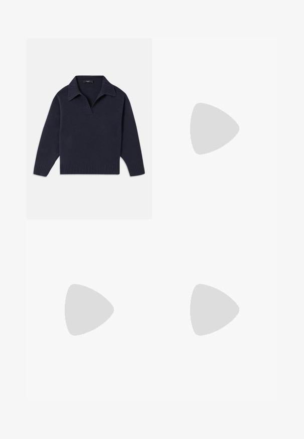 Marineblå strikket pullover med ribbet krave, halv placket og ribbet kant. Har lange ærmer og en afslappet pasform. Blød tekstur.; Cargo bukser i en lysebrun stof, der har et lige ben-design, to sidelommer og to cargo-lommer på lårene.; Brun lædersandal med flad sål, der har et minimalistisk design, buet ankelrem og flere udskæringer for åndbarhed.; Brun læder clutch med gyldent låsramme og kort guldkædehåndtag, der har en blød, samlet tekstur på en hvid baggrund.
