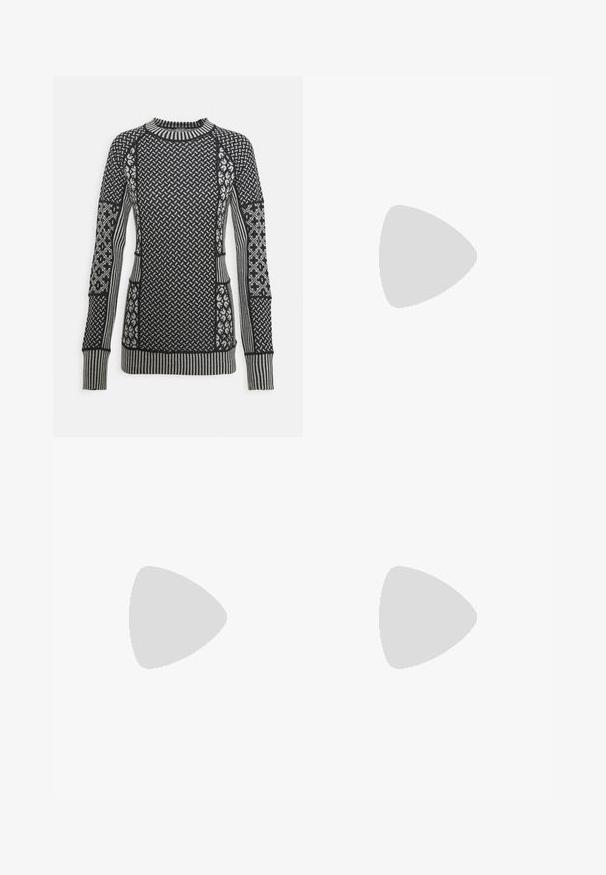 Svart og grå strikkegenser med et teksturert mønster, ribbet hals, og lange ermer med ulike design og detaljer.; Lys rosa, løstsittende bukser med knappelukking og sidelommer, vist mot en ensfarget hvit bakgrunn.; Salomon løpesko i grå og marine blå har et pustende mesh-overdel, gummitådeksel og teksturert såle med lavendelaccenter.; Klare sikkerhetsbriller med en lett, gjennomsiktig ramme og grå detaljer. Har en innpakket design og justerbar nesestykke.