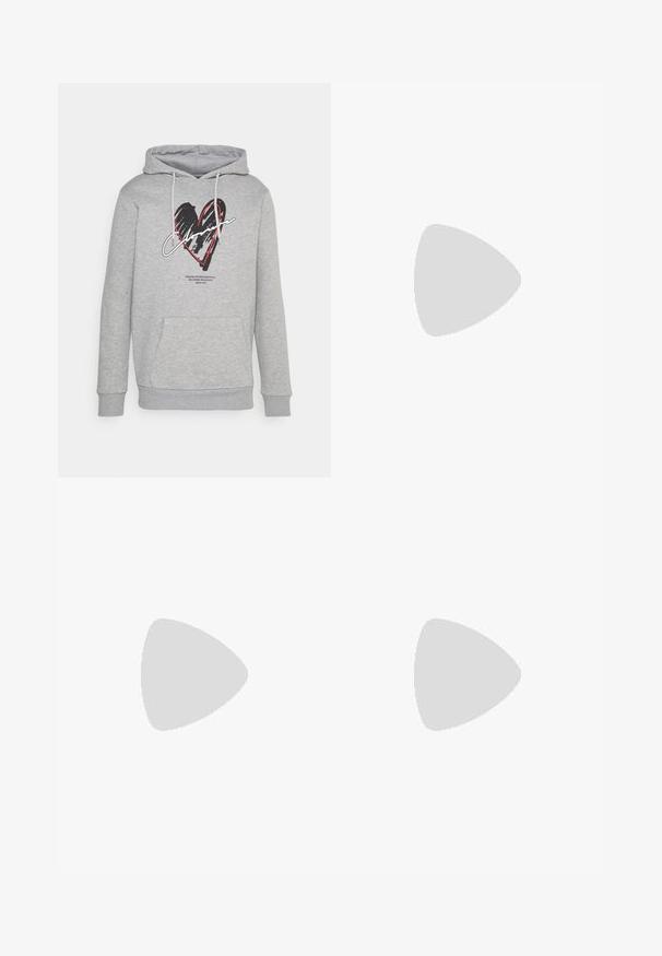 CLOSURE London HEART HOODY - Camisola - grey; Calças leves, bege, com cintura elástica e cordão. Apresenta pregas e um corte largo, confeccionadas em tecido suave e liso.; Sapatilhas brancas de couro com o swoosh preto da Nike, atacadores planos e sola de borracha texturizada. Bico arredondado e colarinho acolchoado para maior conforto.; Mochila de cintura preta em nylon com fecho com zíper, apresentando um grande logótipo branco da Nike. Textura suave e design ergonómico para um uso confortável.