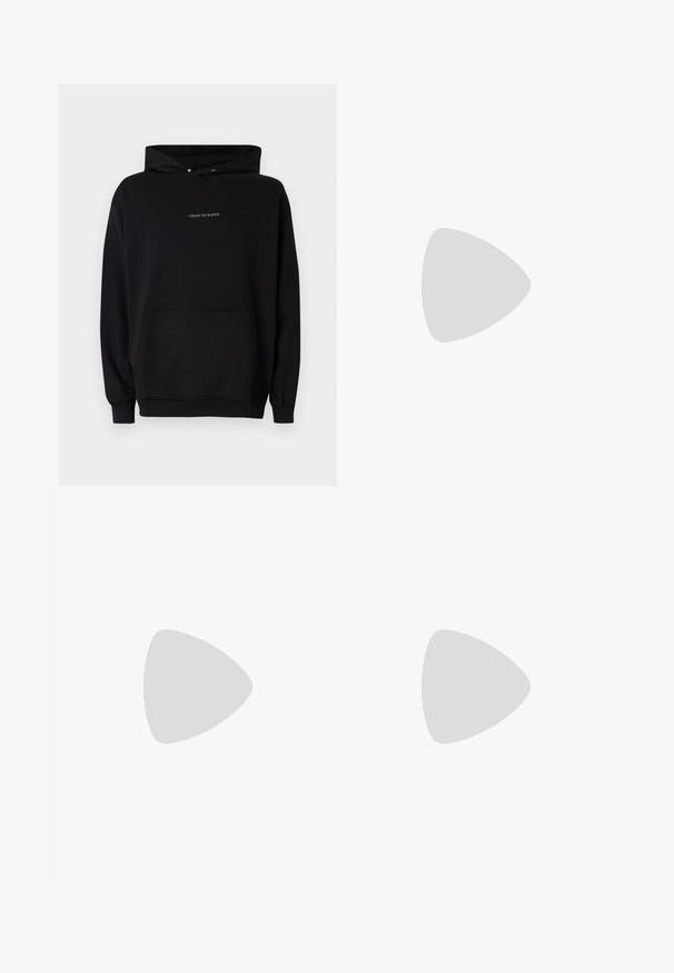 Hoodie nero realizzato in tessuto misto cotone. Presenta una tasca frontale a marsupio, cappuccio con cordoncino e logo bianco sul petto.; Filippa K TERRY CROPPED TROUSERS - Pantaloni - sage melange; Sneaker in pelle bianca con una finitura liscia, punta rotonda, lacci piatti e suola testurizzata. Presenta un logo discreto sul tallone.; Occhiali da sole neri rettangolari con lenti scure, montatura spessa in plastica, dettagli dorati sulle tempie e logo del marchio inciso sull'asta.