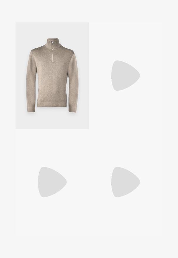 Jack & Jones PREMIUM JPRBLAMILANO HALF ZIP - Pulóver - greige; Világoskék farmernadrág magas derékkal, elülső gombbal, cipzárral és öt zsebbel, sima háttérre fektetve.; Fehér sneaker fekete és szürke részletekkel, textúrált szürke orr résszel, fekete gumitalppal és lapos fehér fűzőkkel. Tiszta dizájn, minimalista stílus.; Szürke velúr övtáska kerek formával, két cipzáras rekesszel és állítható pánttal. Fém dekorációval rendelkezik.