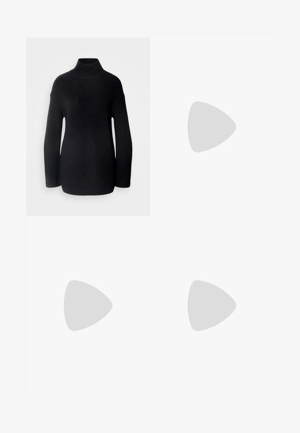 Marc O'Polo LONGSLEEVE STAND UP COLLAR - Strikkegenser - black; Sorte vidde bukser med flat front, folder og en glatt tekstur. Har høy midje og skreddersydd snitt for en strukturert passform.; Brun lakkert skinn loafer med firkantet tå, metallkjedeakkent, og lav blokkheel; glatt tekstur, minimalistisk design.; Brun lærveske med en strukturert form, med en magnetisk klaffelukking og en metallisk logoaksel på forsiden.