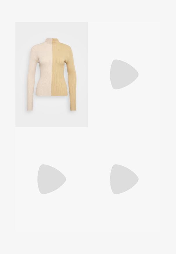 Pulover cu guler înalt, cu textură în dungi, care prezintă un design bicolor în crem și bej. Siluetă mulată cu mâneci lungi și un guler înalt.; Jeans din denim de un albastru închis, cu croială largă și talie înaltă, cinci buzunare, cusături contrastante portocalii și închidere cu nasture. Textură netedă.; Pantofii din piele neagră, cu șireturi, au o talpă groasă din cauciuc negru, zimțată, și cusături galbene pe margine, având un finisaj neted.; Ochelari de soare negri cu un cadru geometric gros, lentile închise la culoare și accente metalice aurii pe tâmplă, având un detaliu emblematic rotund.