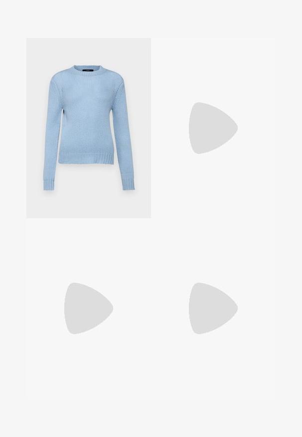 WEEKEND MaxMara DALIDA - Trui - azzurro; Gehaakte witte midi rok met een textuurpatroon met verticale lijnen en uitsparingen nabij de zoom. Elastische tailleband. Zacht materiaal.; Zwarte leren ballerina met een ronde neus, gladde textuur, minimale stikdetails en een flexibele zoolontwerp.; Bruine leren handtas met een klep sluiting, gouden hardware, een schouderband en een gladde textuur. Compact rechthoekige vorm.