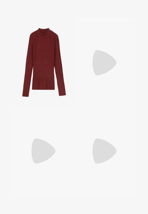 Gestreepte, kastanjebruine coltrui met lange mouwen en een aansluitende pasvorm. Zachte textuur, minimalistisch ontwerp en geen zichtbare hardware.; Zwarte nep leren flared broek met een gladde textuur, vijf zakken, ritssluiting aan de voorkant en contrasterende stiksels.; Zwarte linnen maxi rok met een hoge split, gedragen met een zwart T-shirt en zwarte enkellaarsjes. Minimalistisch ontwerp met een relaxte pasvorm.; Zwarte geweven schoudertas met twee stevige handvatten, met een glanzende textuur en een ruime open bovenkant.