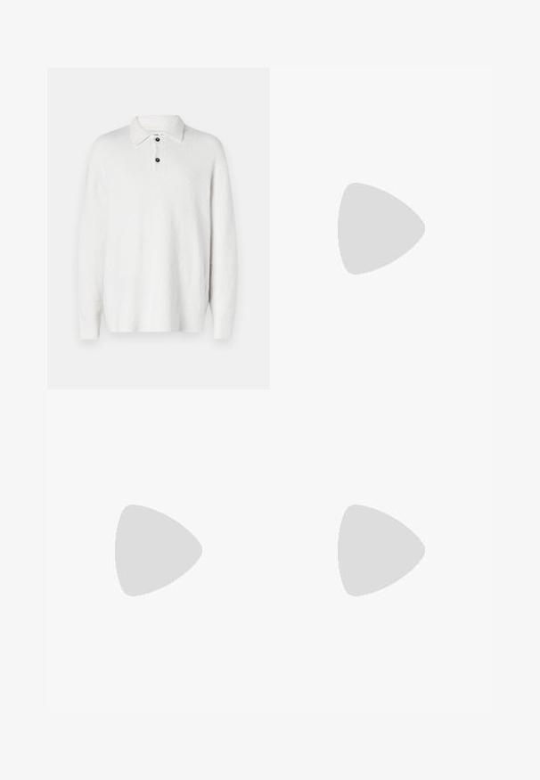 Pulover alb dintr-un material moale, texturat. Are un guler clasic, placket cu trei nasturi și mâneci lungi. Design simplu, fără modele.; Pantaloni negri, croiți, cu o potrivire dreaptă, dintr-un material neted. Au curea de brâu și detaliu de pliuri pe față.; Adidași din piele albă cu un finisaj neted, vârf rotunjit, șireturi plate și o talpă texturată. Accente din piele întoarsă gri la călcâi.; Ochelari de soare din plastic transparent cu lentile dreptunghiulare maro, având brațe subțiri, transparente și accente metalice pe tâmple.
