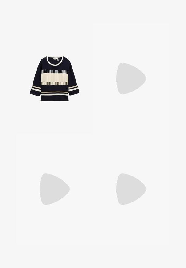Pull navy bleu avec des rayures horizontales blanches et une bande crème au centre. Il a un col rond et des manches trois-quarts.; Pantalons noirs ajustés en tissu lisse, avec une taille classique, une fermeture éclair sur le devant et des poches latérales au design élégant et sur mesure.; Escarpins slingback en cuir verni noir avec un embout pointu, un design à découpes arrondies et un talon carré. Présente un accent de boucle en ton doré.; Sac à main noir avec surface texturée, deux poignées supérieures et bandoulière réglable. Doté de quincaillerie dorée et de poches latérales.