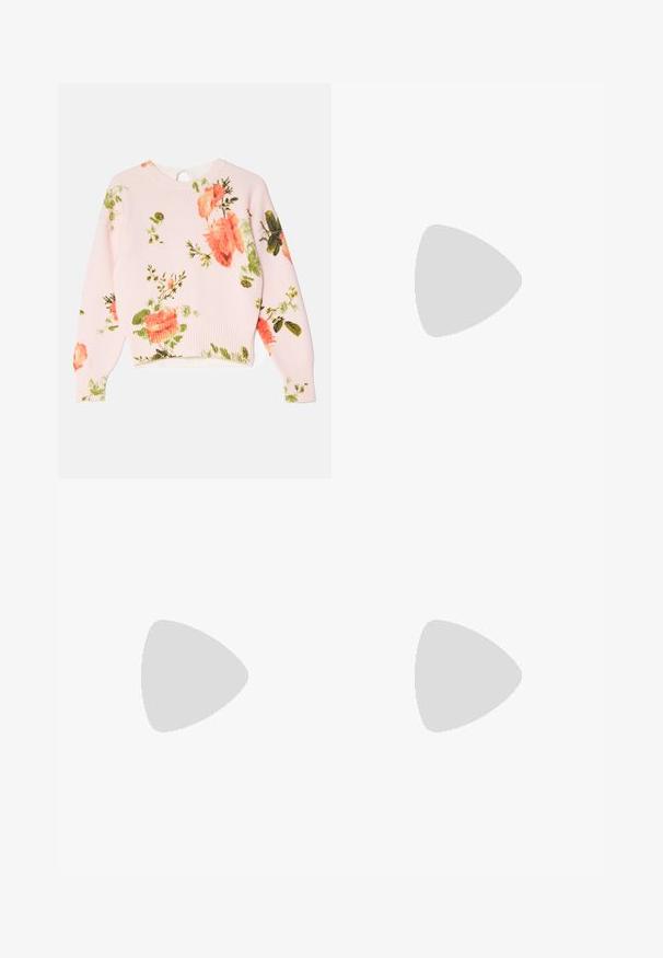 Pink knitted sweater with floral pattern; features orange and green roses, ribbed hem and cuffs, and a round neckline with button closure at the back.; Wide-leg jeans in medium blue denim, featuring a high waistband, front pockets, and contrast stitching along the seams and hems.; Black leather ankle boot with a rounded toe, block heel, side zipper, and stitching accents on the vamp. Smooth texture, classic design.; Brown suede shoulder bag with embossed floral design, complemented by a smooth brown leather strap and gold-tone hardware accent.