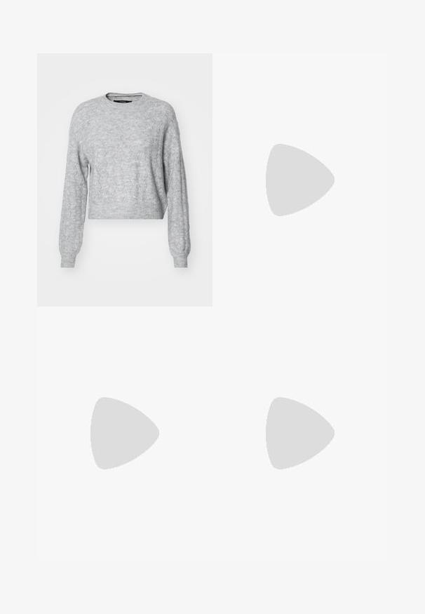 Vero Moda VMYEN ONECK - Maglione - light grey; Pantaloni culotte neri in poliestere con una cintura elastica, due pieghe frontali e una silhouette ampia. Nessun motivo visibile o dettagli in metallo.; Sandali con tacco in vernice nera, con punta squadrata, cinturini alla caviglia e fibbie in argento. Presentano un tacco a blocco spesso per maggiore stabilità.; Borsa a tracolla nera in pelle con una forma curva, manico rimovibile e accessori dorati. La borsa presenta una patta con un dettaglio a fibbia.