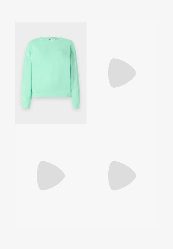 Felpa verde menta, colletto rotondo, maniche lunghe, polsini a coste, tessuto morbido, con un sottile design ricamato sul petto.; T-shirt di cotone nero con un design grafico colorato featuring fiori, raggi di sole e la scritta "SUNSET ROXY CHASER Since 1990" ben in evidenza.; Pantaloni corti di cotone verde chiaro con elastico in vita e cordino. Caratterizzati da tasche laterali e una finitura in tessuto testurizzato.; Sneaker in pelle bianca con dettagli in suede beige, punta perforata, lacci piatti e suola testurizzata color crema. Presenta un logo discreto sul tallone.; Occhiali da sole rettangolari con una tonalità viola, dotati di una sottile montatura in metallo dorato. Presentano il supporto per il naso trasparente e punte delle tempie in plastica viola chiaro.