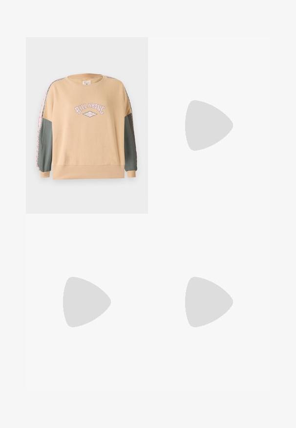 Beige oversized sweatshirt med pink "BILLABONG" grafik, grønne ærmer og mønstrede detaljer langs armene. Blødt bomuldsstof.; Brune bredbunde bukser med en glat tekstur, der har høj talje og plisseringer foran. Stoffet er let og falder løst.; Spids tå slingback hæl i et glat, blankt tan materiale. Har et buet udskæring design og en slank stiletto hæl. Sølv spænde detalje.; Brun læder crossbody taske med en buet form, guldfarvet hardware og en spændeaccent. Har en aftagelig skulderrem.