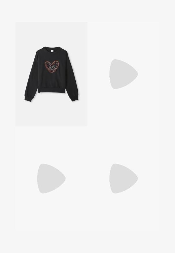 Črna sweatshirt s pisanem srčnim dizajnom in ukrivljenimi linijami. Okrogla izrezana ovratnika, dolgi rokavi ter rebrasti manšeti in spodnji del.; Črne hlače s ožjim krojem, ki imajo ravno pasnico, stranske šive in subtilen večbarven poudarek blizu pasnice.; Paul Smith AMIRA - Klasične pete - black; Bež usnjena torbica čez ramo z gladko teksturo, ukrivljeno obliko, nastavljivim trakom in zlatimi kovinskimi dodatki. Zadrga na vrhu za zapiranje.