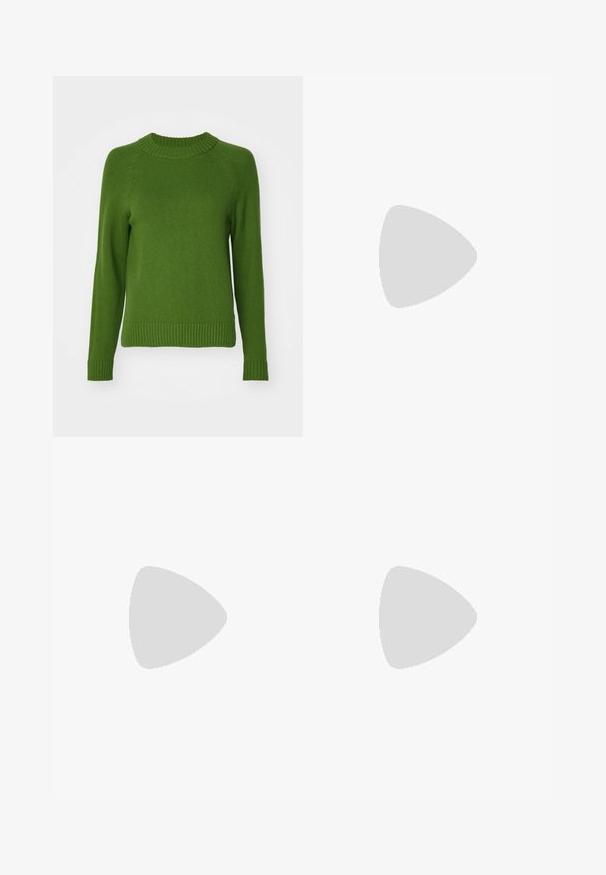 GAP CASHSOFT CREW - Strickpullover - twist of lime; Weite Jeans aus dunkelgrauem Denim mit klassischem Fünf-Taschen-Design, genähten Details und einem Knopfverschluss an der Taille.; Schwarze High-Top-Canvas-Sneaker mit weißen Ösen, Schnürsenkeln und Gummisohle. Verfügt über eine strukturierte Zehenkappe und schwarz-weiße Streifenakzente.; Schwarze gesteppte Handtasche mit einem goldenen Kettenriemen, die einen auffälligen goldenen Verschluss und ein kleines Etikett aufweist, das eine strukturierte Lederoberfläche zeigt.