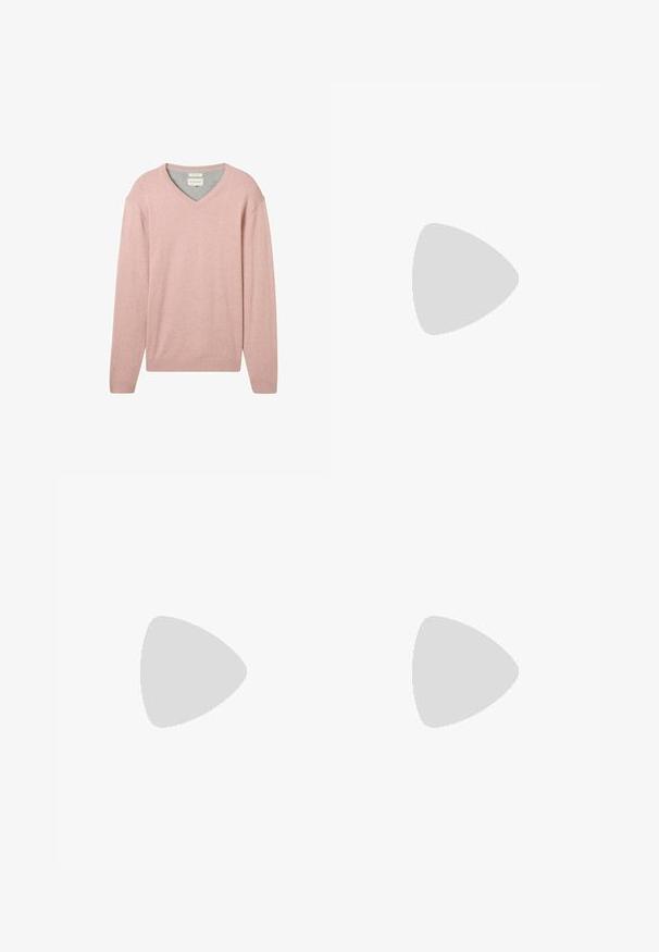 TOM TAILOR MIT V-AUSSCHNITT - Pulover - dusty pink melange; Črne hlače iz gladkega blaga, s straight leg krojem, sprednjimi žepi, enojnim gumbom za zapiranje in brez vidnih vzorcev.; Bela usnjena športna obutev s perforacijami, okroglo konico, ravnim podplatom in debelimi vezalkami, z vidnim logotipom smoosh in napisom "AIR" na peti.; Črn tkaninski sling nahrbtnik z gladko teksturo, ki ima obliko lokov, z zip zapiranjem in belim logotipom na sprednji strani.