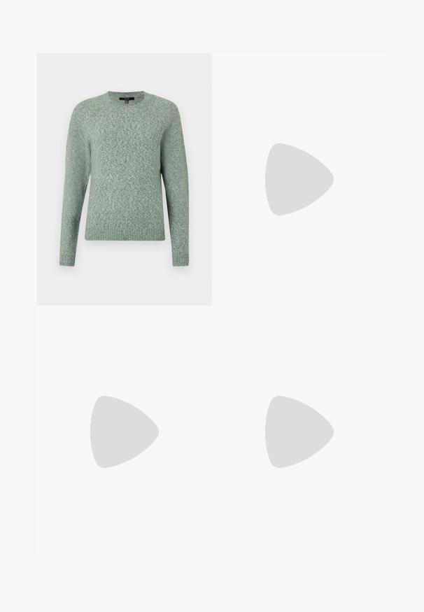 Maglione verde chiaro, realizzato in materiale a maglia tessurizzata. Presenta un collo rotondo, maniche lunghe a raglan e polsini e orlo a costine.; Pantaloni neri a gamba larga realizzati in morbido velluto, dotati di una cintura elastica e una superficie liscia, senza dettagli o motivi visibili.; Stivali neri alla caviglia in pelle liscia, con zip laterale, tacco spesso e texture, e punta arrotondata.; Borsa tote in pelle nera con texture liscia, forma rettangolare e due manici lunghi. Nessun hardware o decorazione visibile.