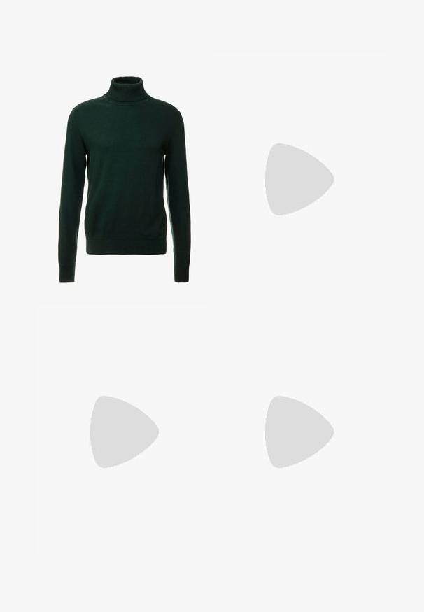 Pulover de culoare verde închis, cu guler înalt, realizat dintr-un material tricotat fin. Are mâneci lungi și un guler ajustat. Design clasic, fără modele.; Tricou alb din bumbac, cu guler rotund, mâneci scurte și o croială relaxată. Eticheta spune "URBAN CLASSICS." Textură netedă, fără modele sau accente.; Pantaloni cargo kaki cu talie elastică și șnur, cu buzunare laterale și gleznă strânsă. Realizați dintr-un material texturat și ușor.; Adidași albaștri din piele cu perforații, vârf rotund, talpă plată și șireturi groase, cu un logo swoosh vizibil și cu inscripția "AIR" pe toc.
