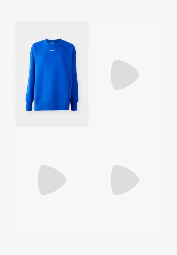 Modrá fleecová mikina s vroubkovanými manžetami a lemem. Na hrudi je malé bílé logo Nike. Klasický design s kulatým výstřihem.; Bílé džíny s vysokým pasem a širokým střihem, vyrobené z denimu; mají pět kapes, měděné nýty a zapínání na zip.; Bílé robustní tenisky s texturovaným svrškem, síťovinovými panely a silnými gumovými podrážkami s výrazným vzorem protiskluzu. Součástí jsou tkaničky a poutko.; Beige kabelka vyrobená z měkkého materiálu, s volným designem, prošívanými detaily a dvěma ramenními popruhy. Vhodná pro každodenní použití.